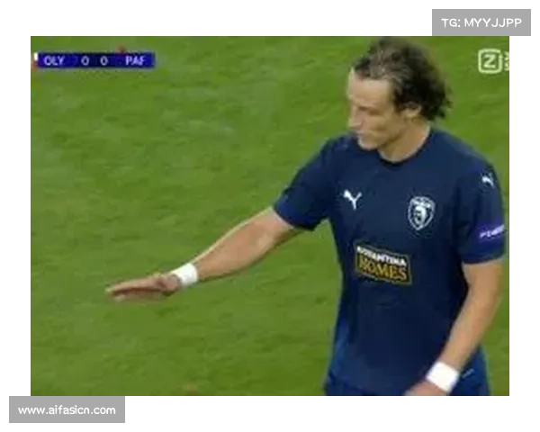 大卫路易斯令人惊叹的五个逆天防守与位置感技巧解析 大卫路易斯令人惊叹的五个逆天防守与位置感技巧解析