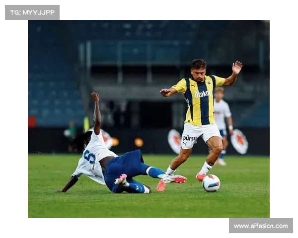 欧冠欧联第三名争夺战精彩瞬间解析 聚焦激烈对决与战术较量 欧冠欧联第三名争夺战精彩瞬间解析 聚焦激烈对决与战术较量